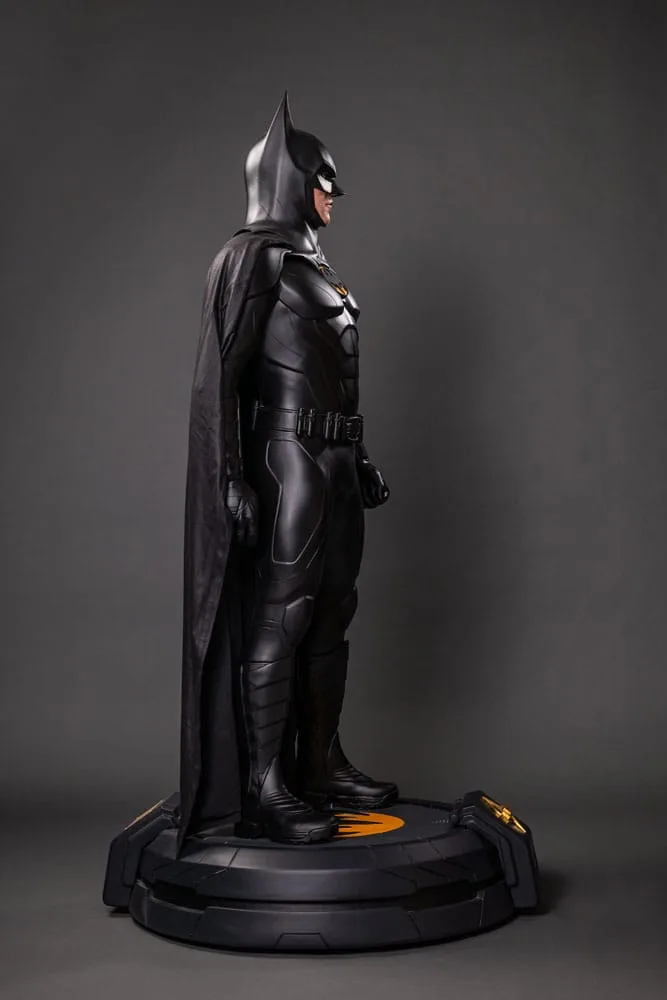 The Flash Life-Size Statue – Batman Keaton 2 211 cm 4