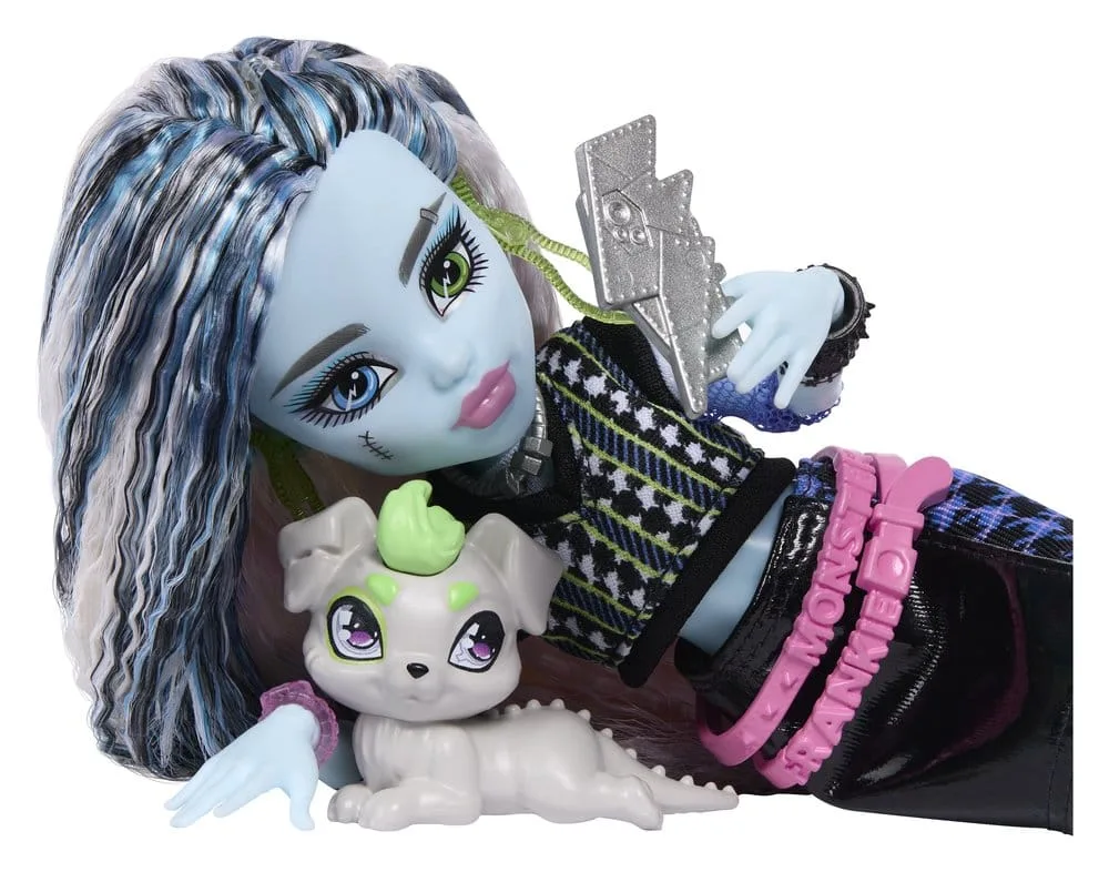 Monster High Doll – Frankie Stein with Watzie and Accessories 8