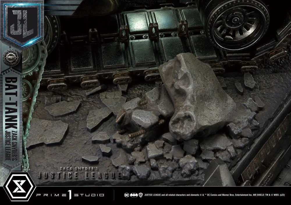 Zack Snyder’s Justice League Diorama – Bat-Tank 36 cm 26