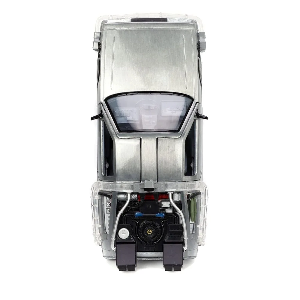 Back to the Future Diecast Model – Time Machine 1/24 11