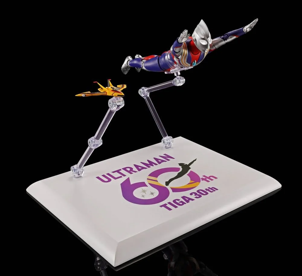 Ultraman Tiga Action Figure – Multi Type 30th Anniversary 15 cm 16