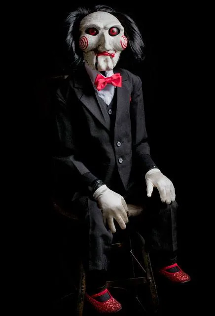Saw Prop Replica – Billy Puppet 119 cm 1