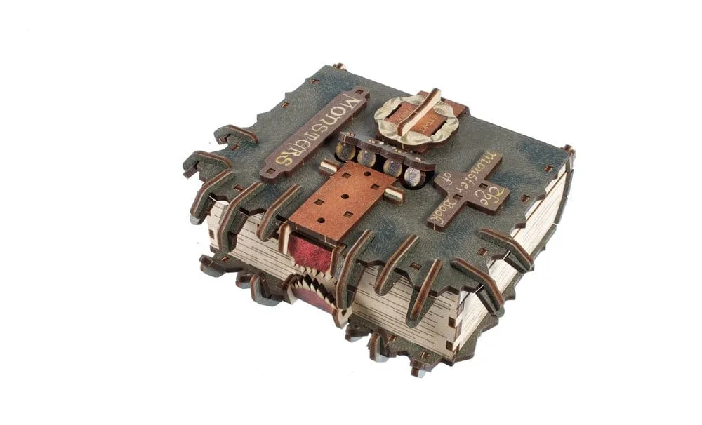 Harry Potter Wooden Model Kit – The Monster Book of Monsters 23