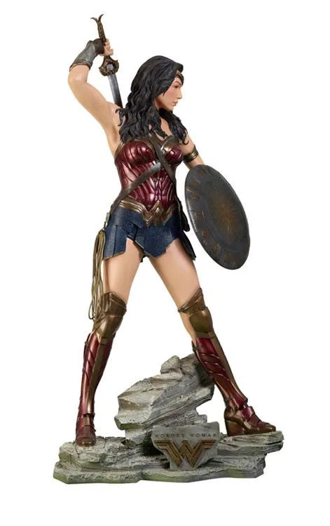Wonder Woman Statue – Life-Size 1/1 Scale 224 cm 2