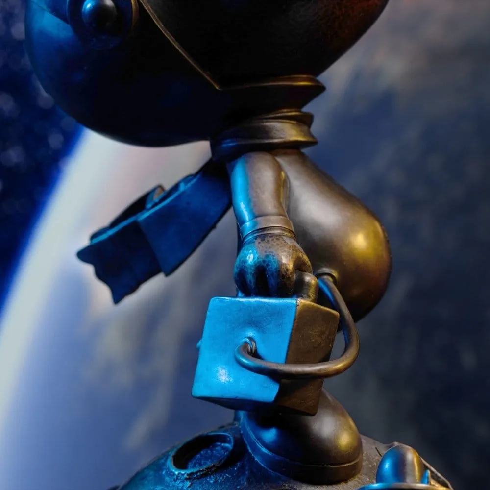 Peanuts Bronze Statue – Snoopy First Beagle on the Moon 29 cm 15