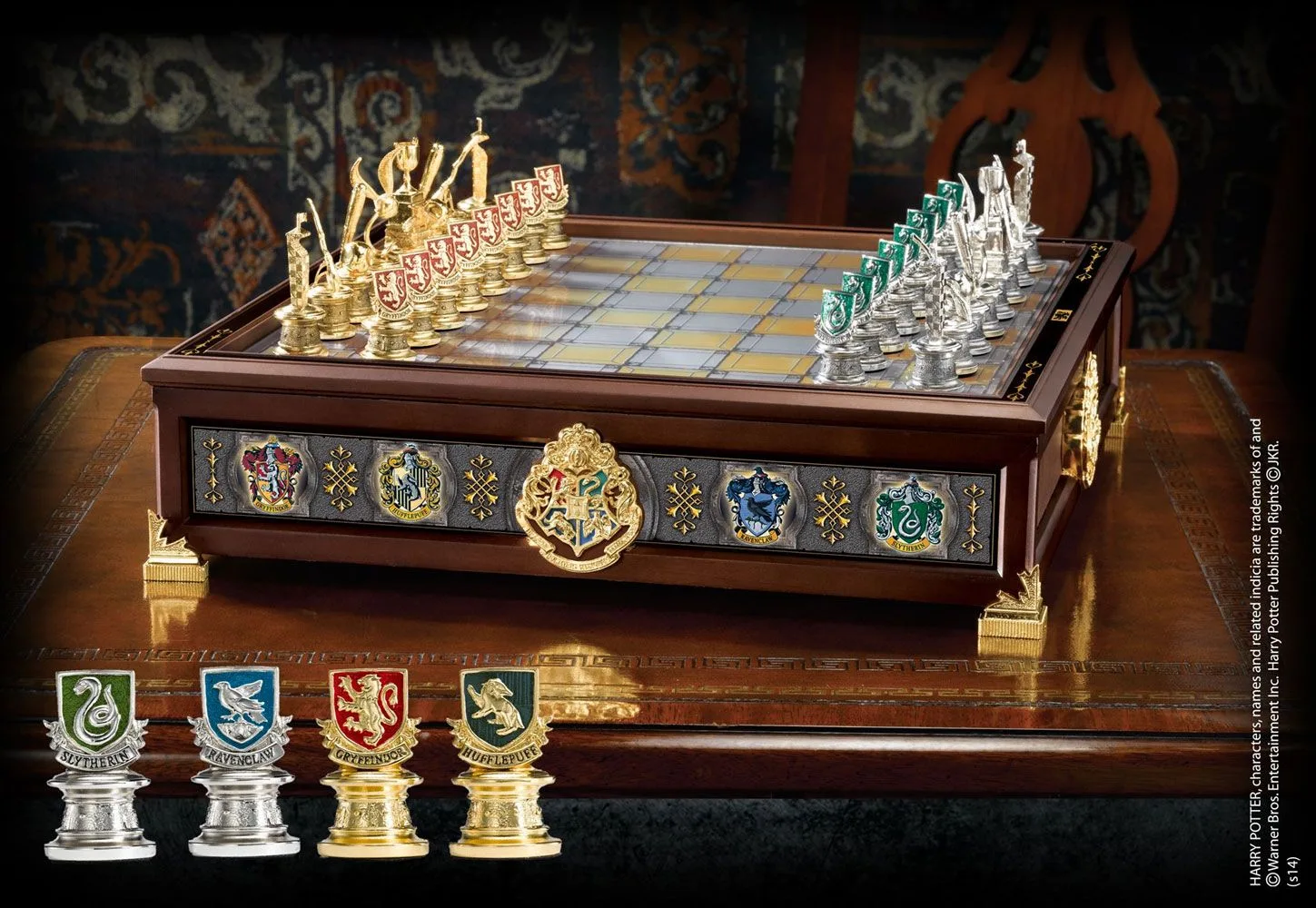 Harry Potter Chess Set – Hogwarts Houses Quidditch 30 cm