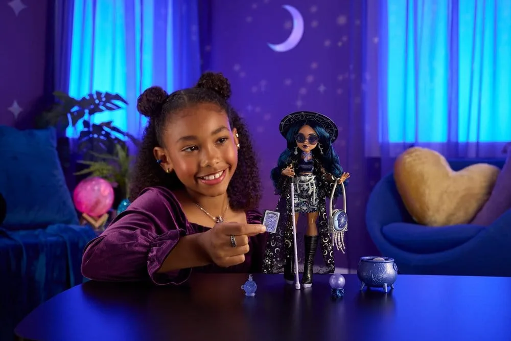 Monster High Doll – Moonspell Magic Claire de Luna 2