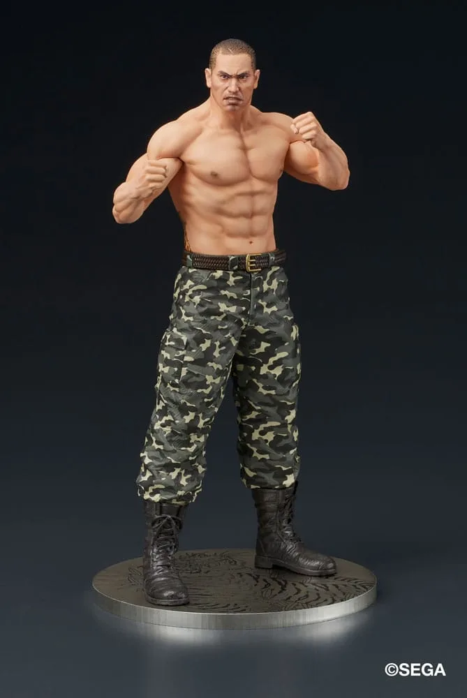 Like a Dragon PVC Statue – Taiga Saejima Battle Style 18 cm
