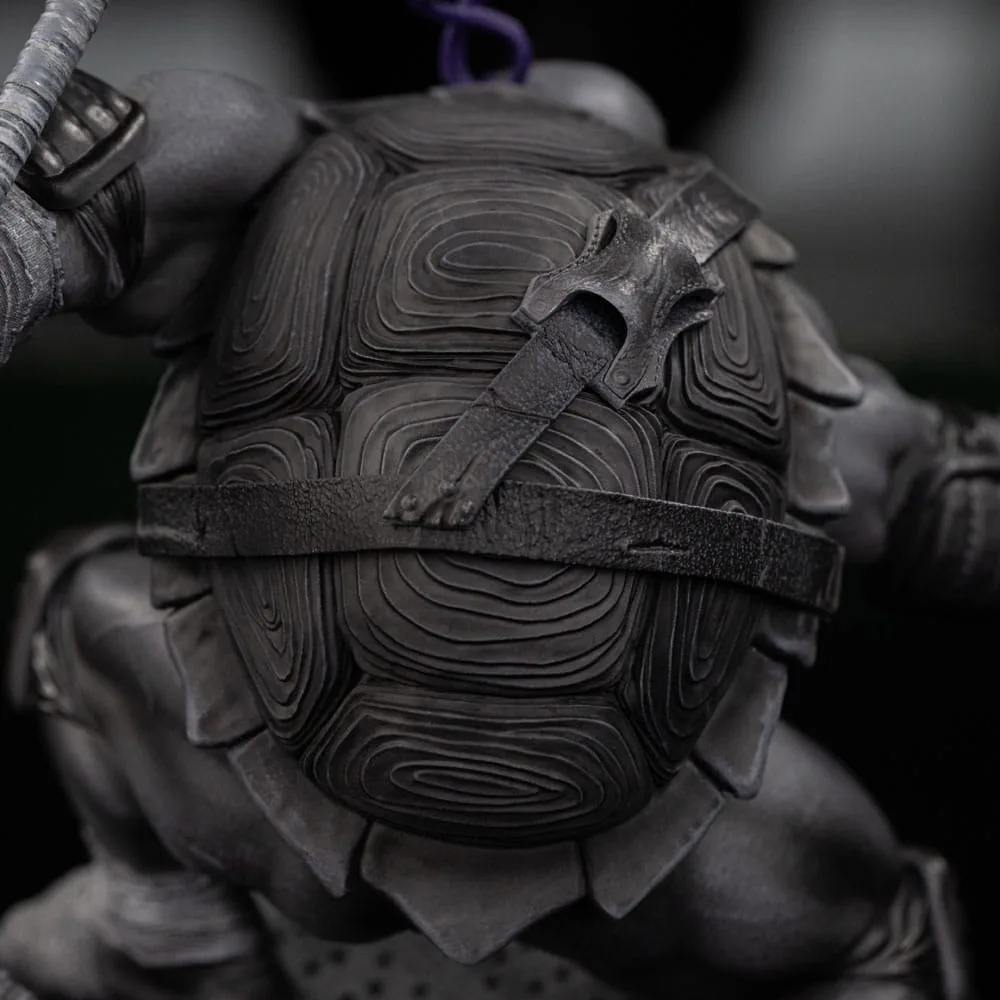 TMNT Statue – Donatello Black and White Variant 26 cm 5