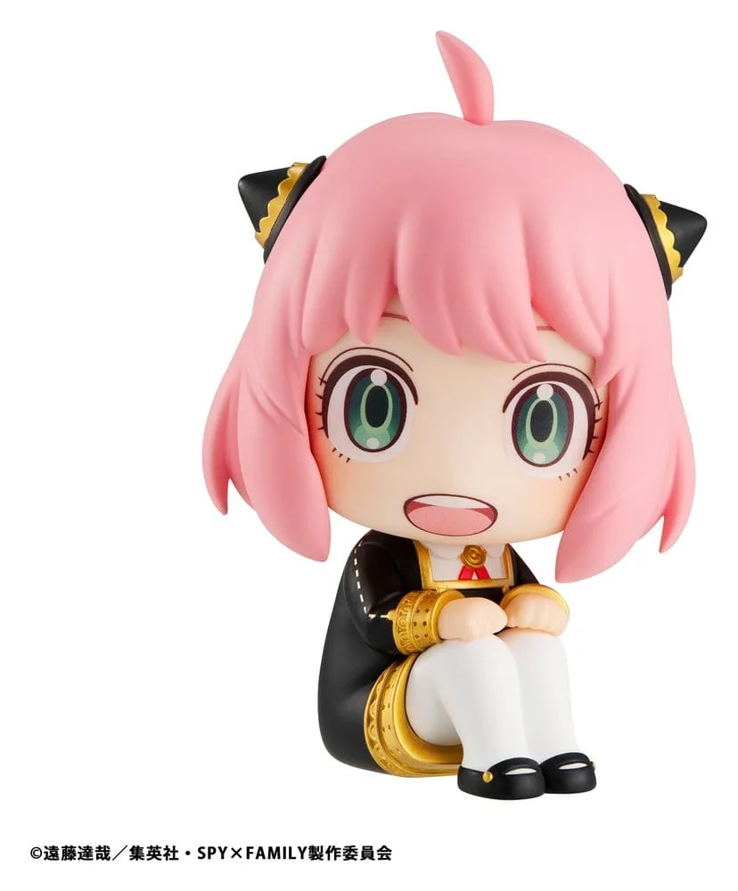 Spy x Family Figure – Anya Forger Look Up 11 cm 11