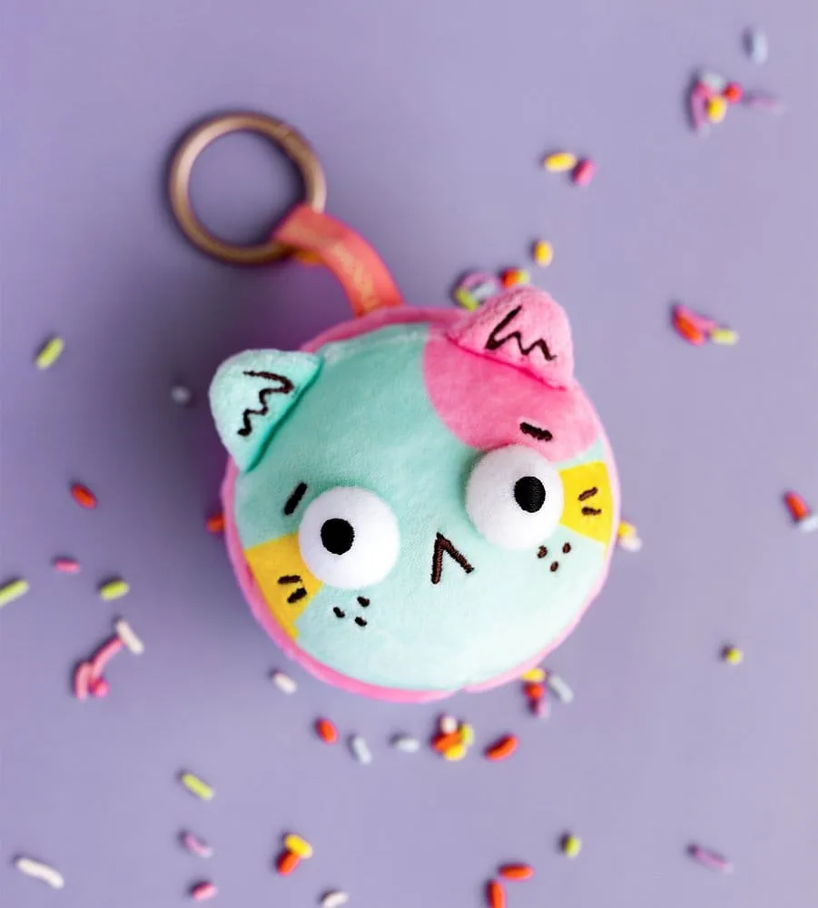 Meowcaron Plush Bag Charm – Scared 7 cm 6