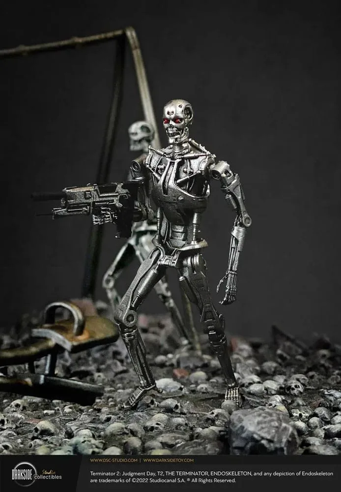 Terminator 2 Sammlermodell – Aerial Hunter Killer 60 cm 17