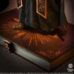 Ghost Beeld – Papa Emeritus IV Zwart gewaad 1/9 22 cm 14
