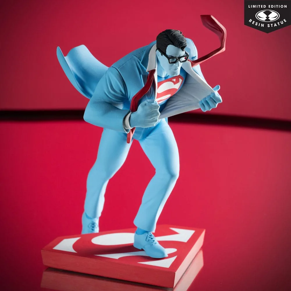 DC Superman Statue – Clayton Henry Red and Blue 1/10 16 cm 5