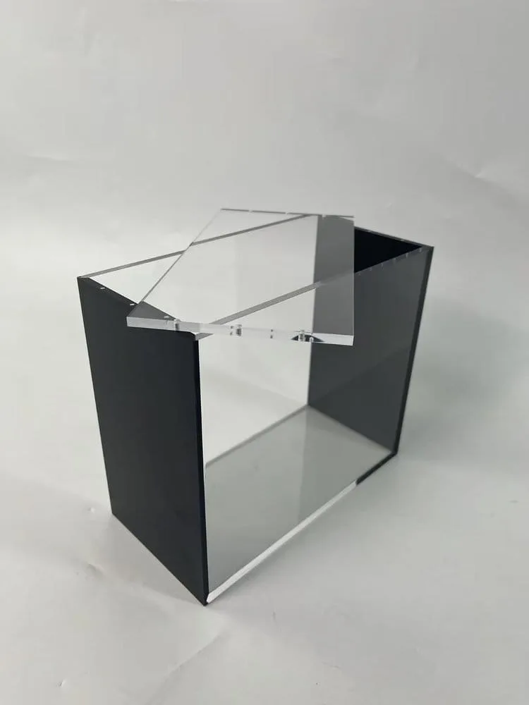 Evoretro Displaybox – ETB Acryl Zwart met Magneetsluiting 4