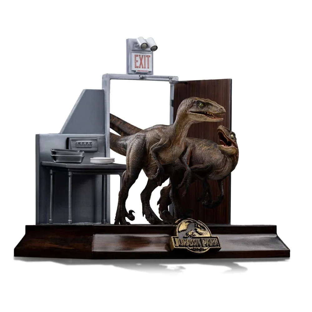 Jurassic Park Statue – Raptors at the Kitchen’s Door 28 cm