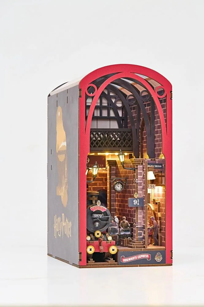 Harry Potter Book Nook – Hogwarts Express 18 cm 4