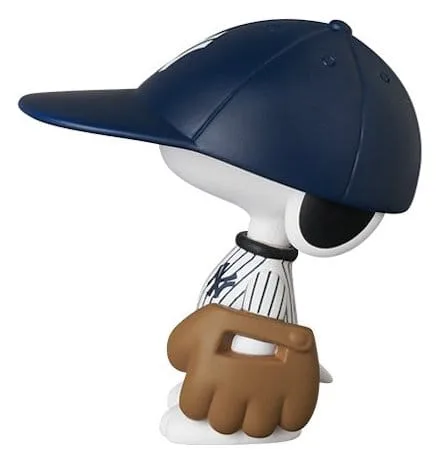 MLB x Peanuts PVC Figure – UDF New York Yankees Snoopy 7 cm 2