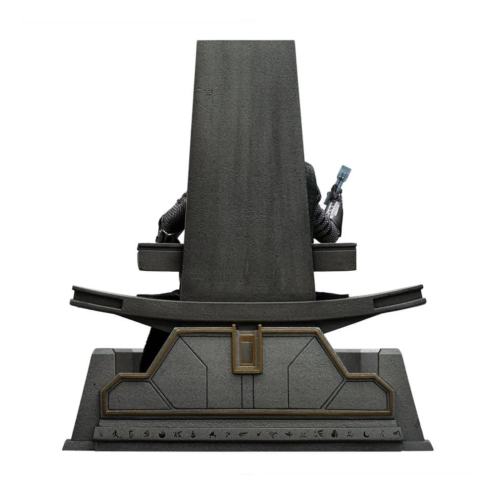 Avengers: Doomsday Statue – Doctor Doom on Throne 1/10 22 cm 12