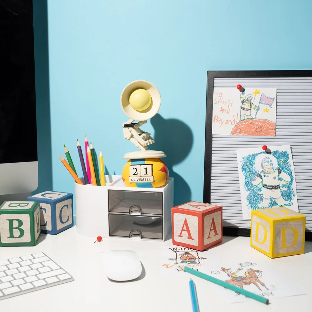 Pixar Perpetual Calendar – Luxo Jr. 19 cm 6
