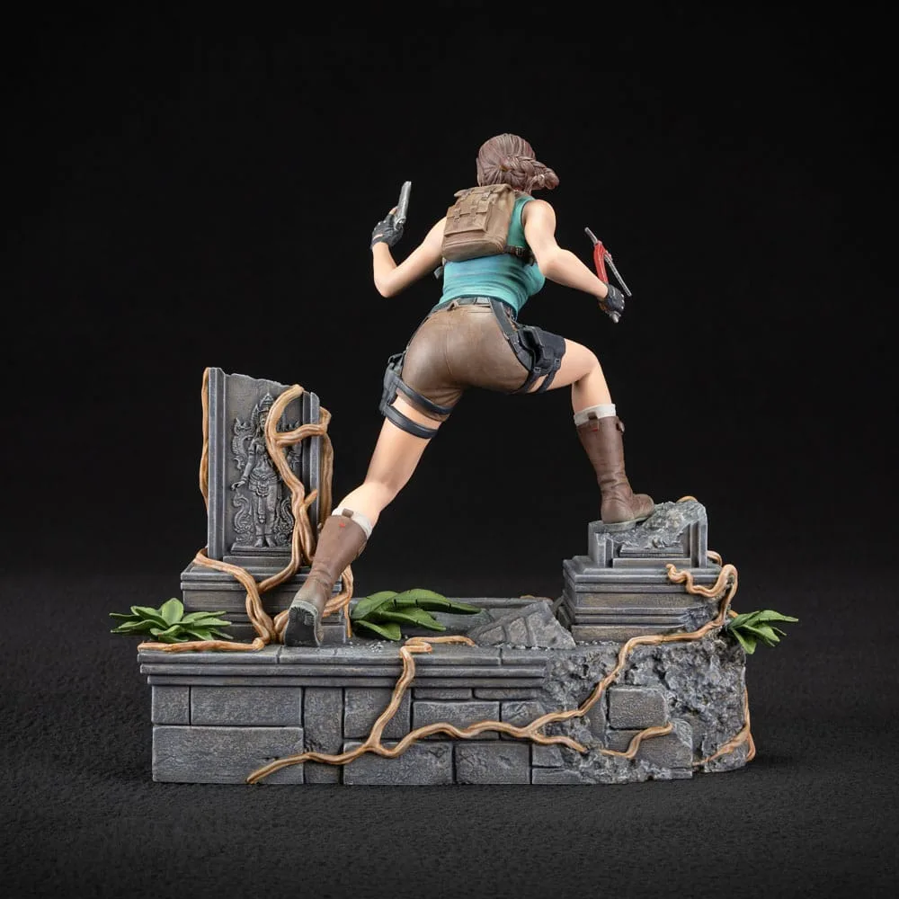 Tomb Raider Statue – Lara Croft with Swappable Accessories 24 cm 14