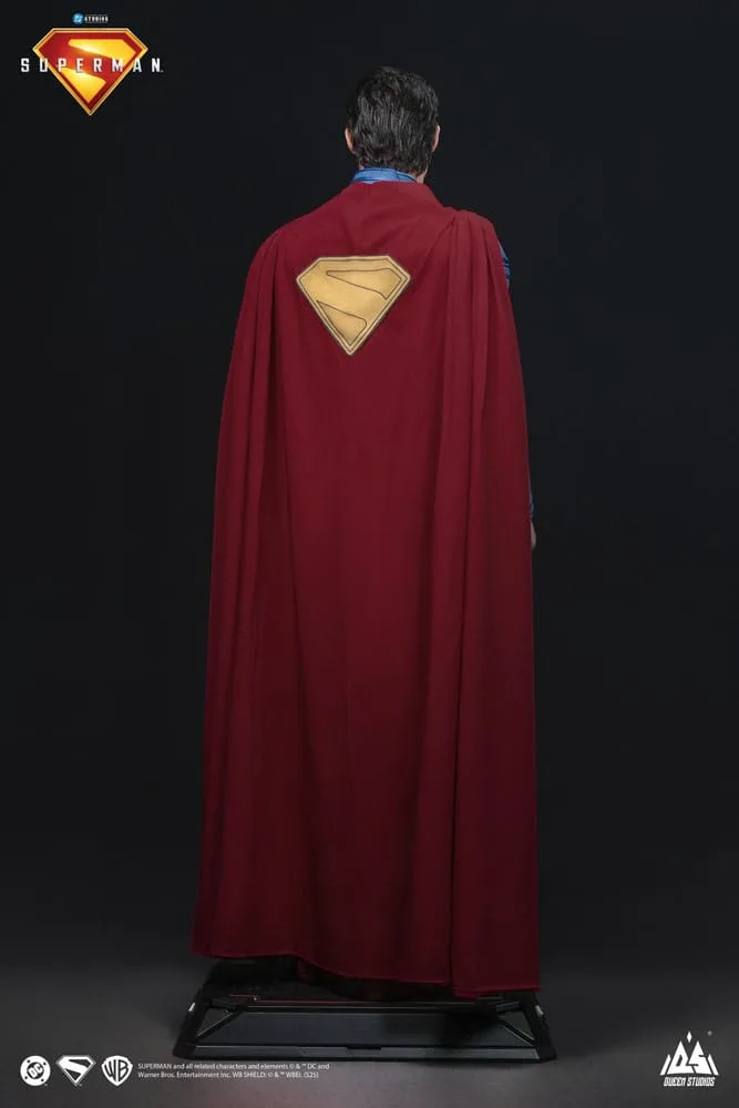 Superman Life-Size Statue – 2025 Film Edition 208 cm 11