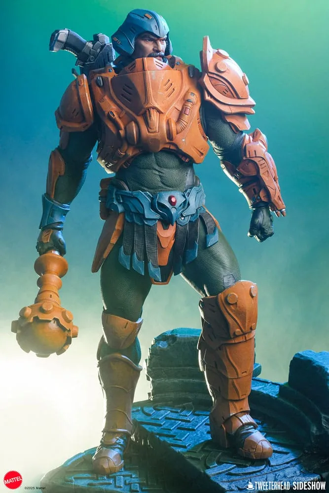 Masters of the Universe Maquette – Legends Man-at-Arms 51 cm 3