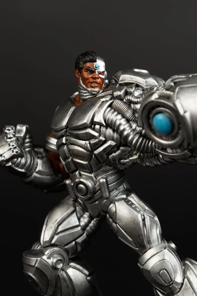 DC Comics Vinyl Statue – Todd’s Mods Cyborg 12 cm 13