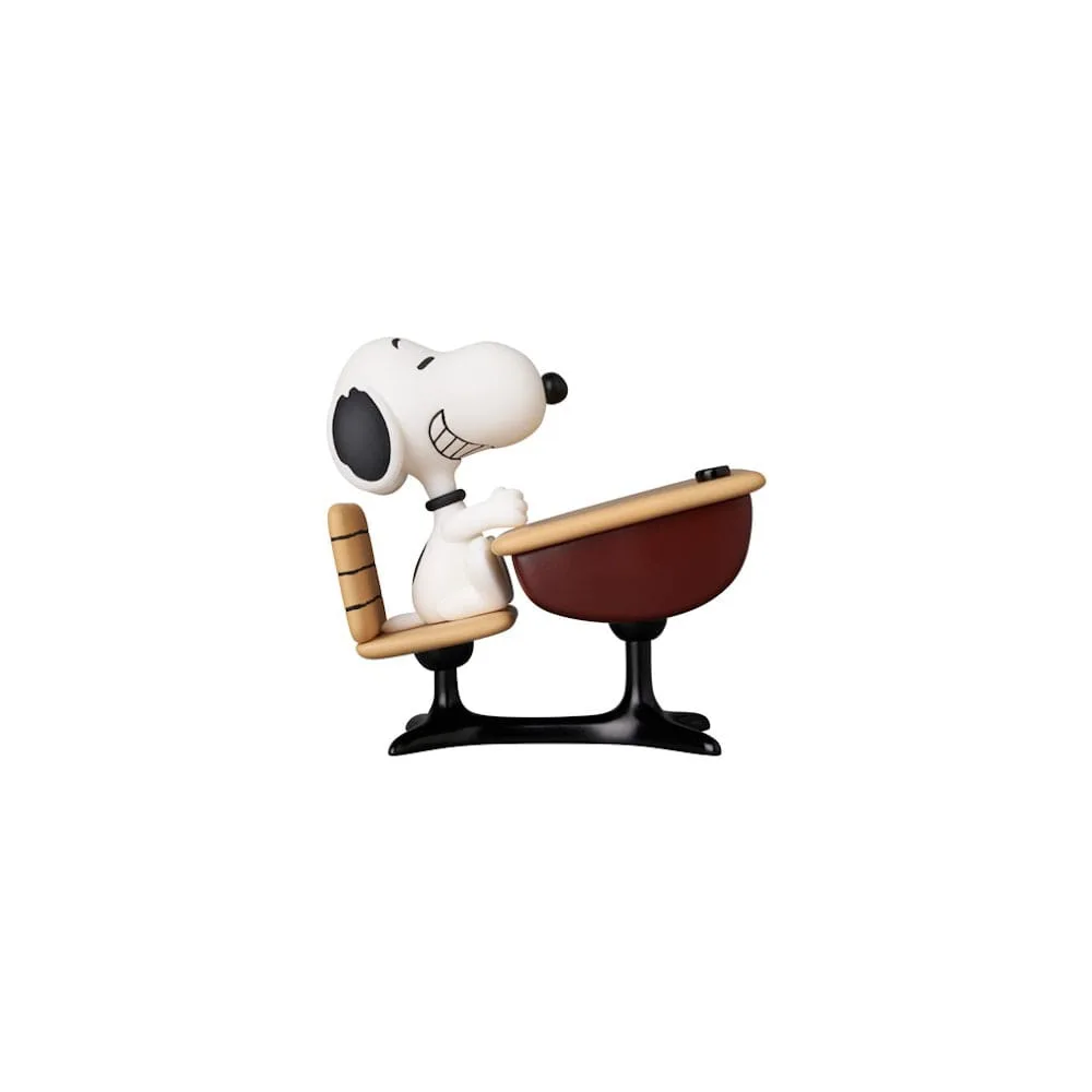 Peanuts Mini Figure – UDF Series 18 Snoopy with Desk 9 cm 3