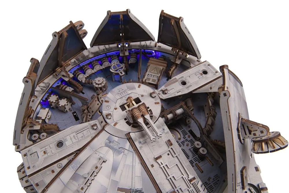 Star Wars Wooden Model Kit – Millennium Falcon 1/75 Scale 23