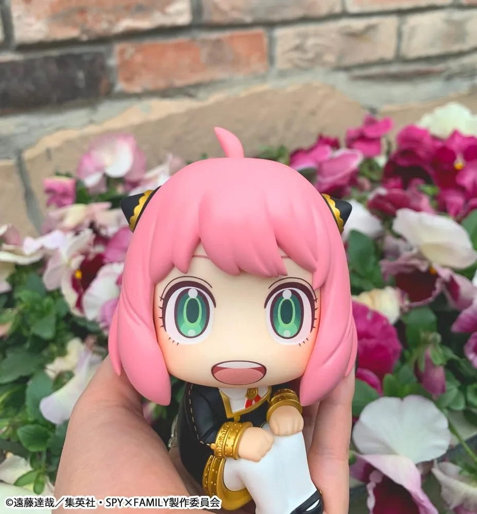 Spy x Family Figure – Anya Forger Look Up 11 cm 5