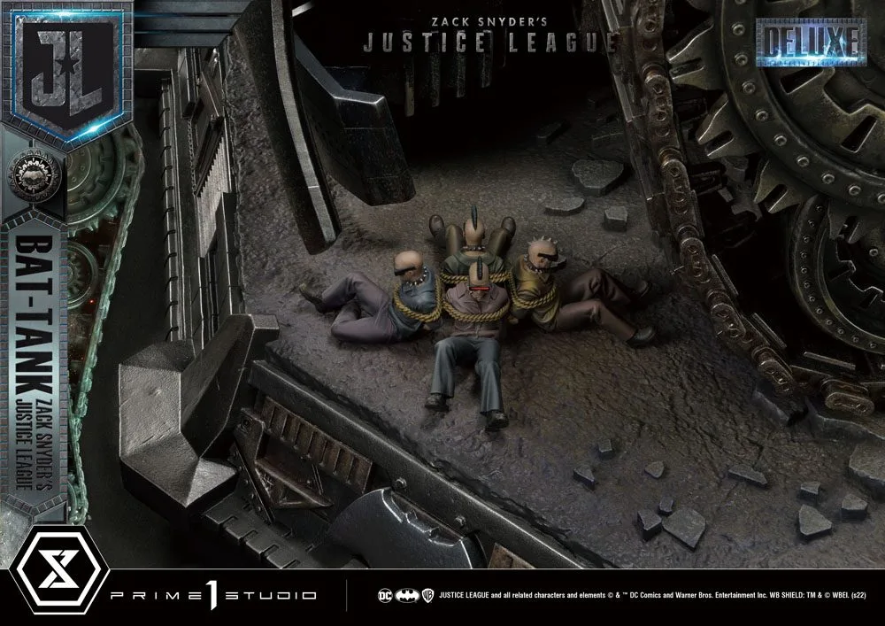 Zack Snyder’s Justice League Diorama – Bat-Tank Deluxe 36 cm 19