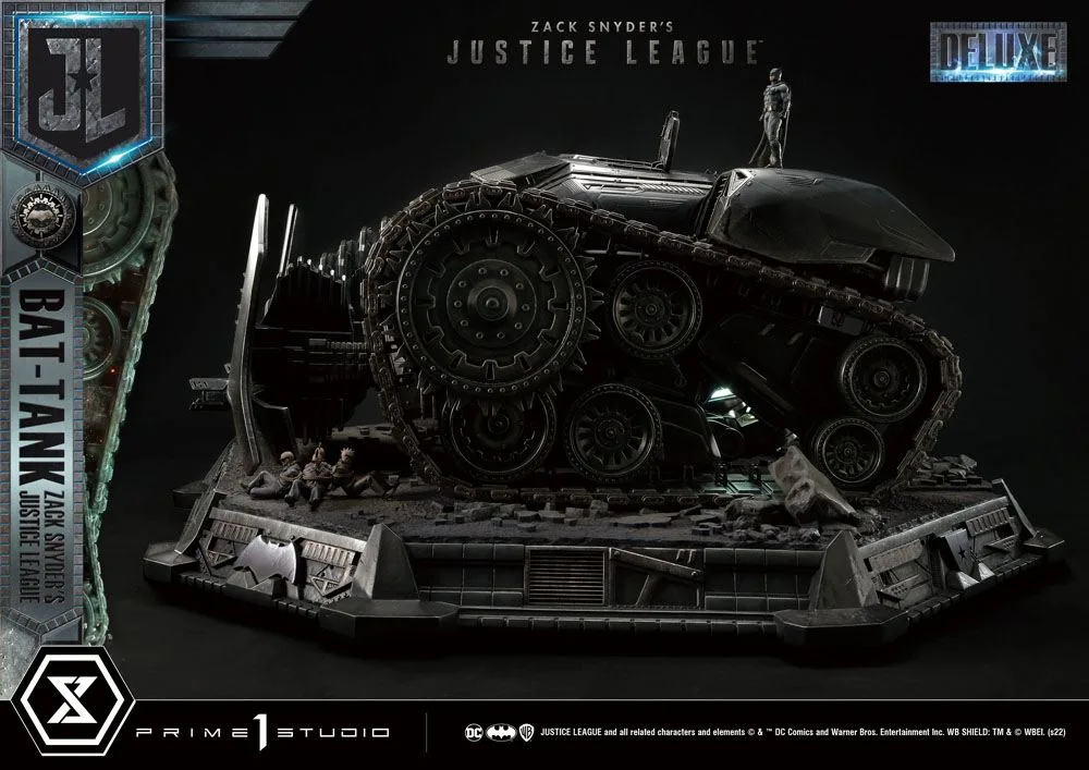 Zack Snyder’s Justice League Diorama – Bat-Tank Deluxe 36 cm 11