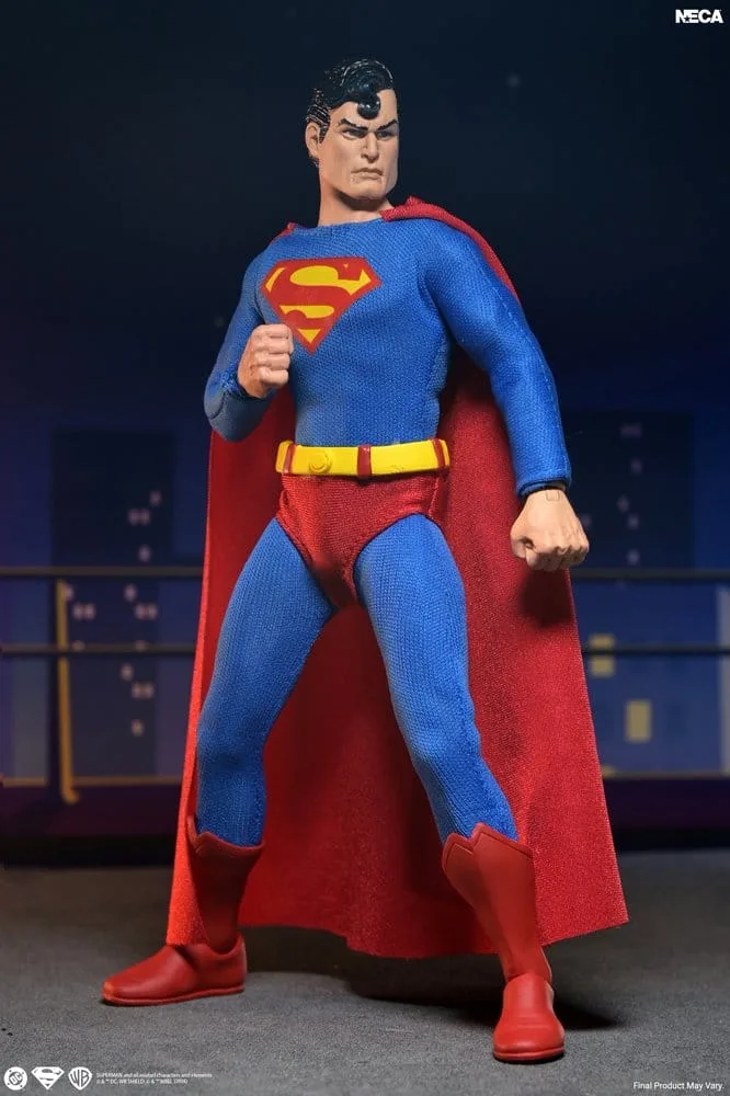 DC Comics Actionfigur – NECA Superman mit Stoffkostüm 20 cm 3