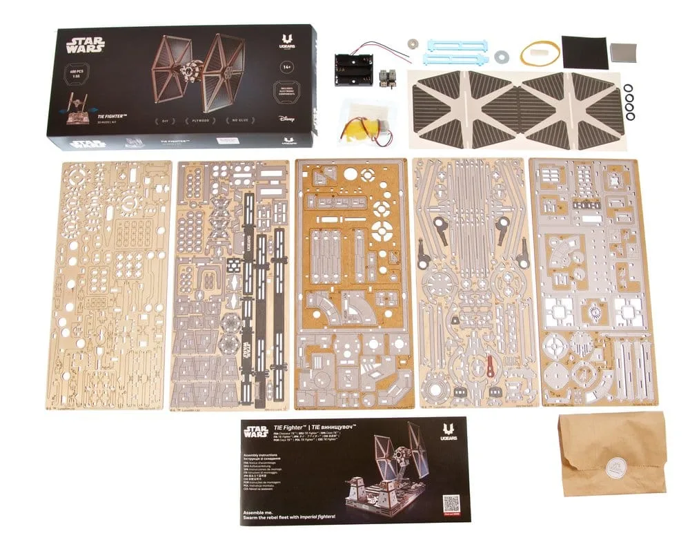 Star Wars Holzmodellbausatz – TIE Fighter mit Ständer 26