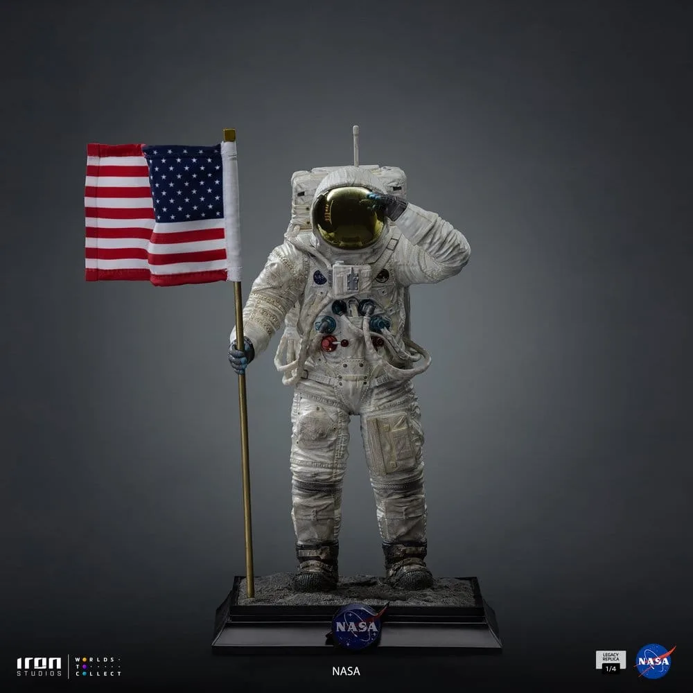 NASA Statue – Legacy Replica Apollo 11 Astronaut 58.3 cm 3