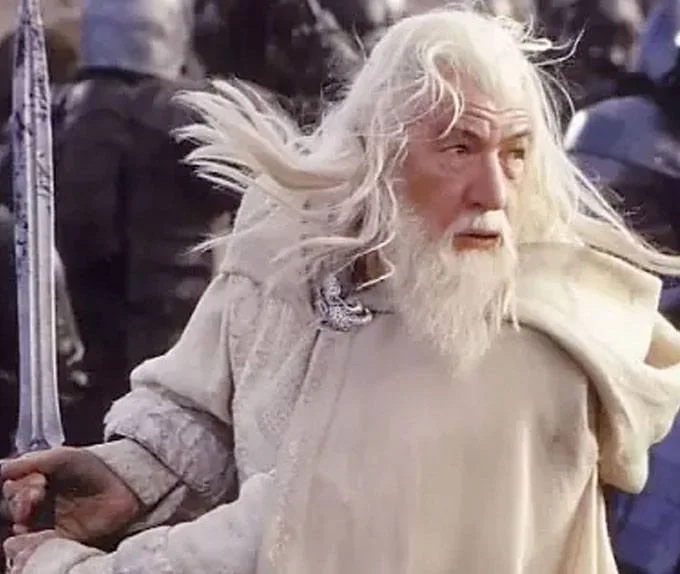 The Lord of the Rings Statue – Gandalf the White 23 cm 2