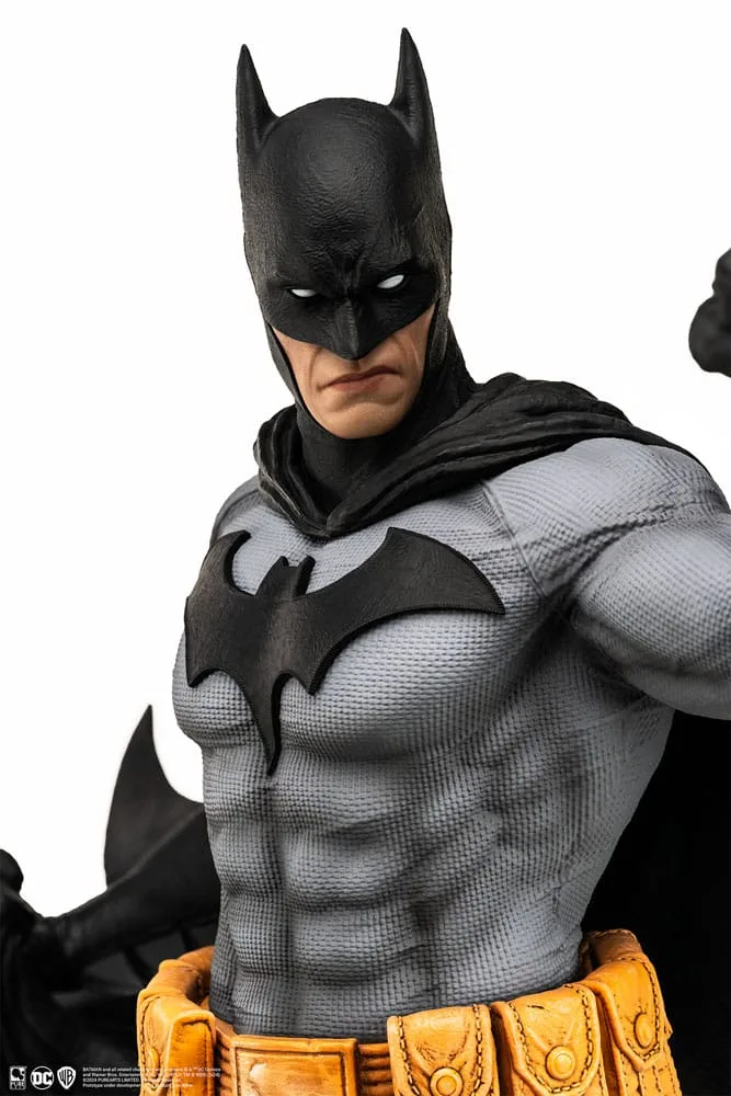 DC Comics Statue – Batman and Catwoman Reunion 1/4 Scale 67 cm 12