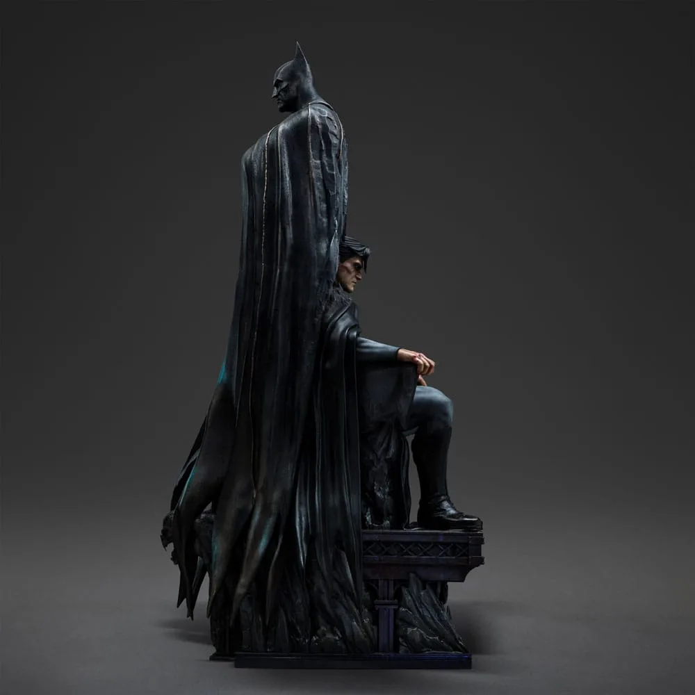 DC Comics Statue – Batman and Bruce Wayne 1/4 Scale 79 cm 3
