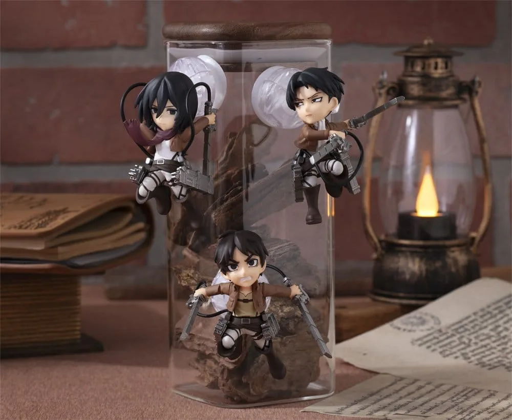 Attack on Titan Mini Figures – Tobimas 6 Pack with Gift 11