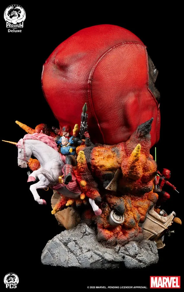 Marvel Fine Art Bust – Deadpool Deluxe Edition 42 cm 4