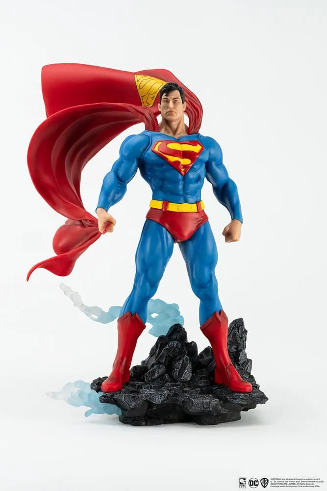 Superman PVC Statue – Classic Version 1/8 Scale 30 cm