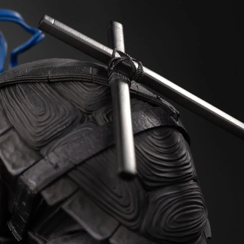 TMNT Statue – Leonardo Black and White Variant 26 cm 6