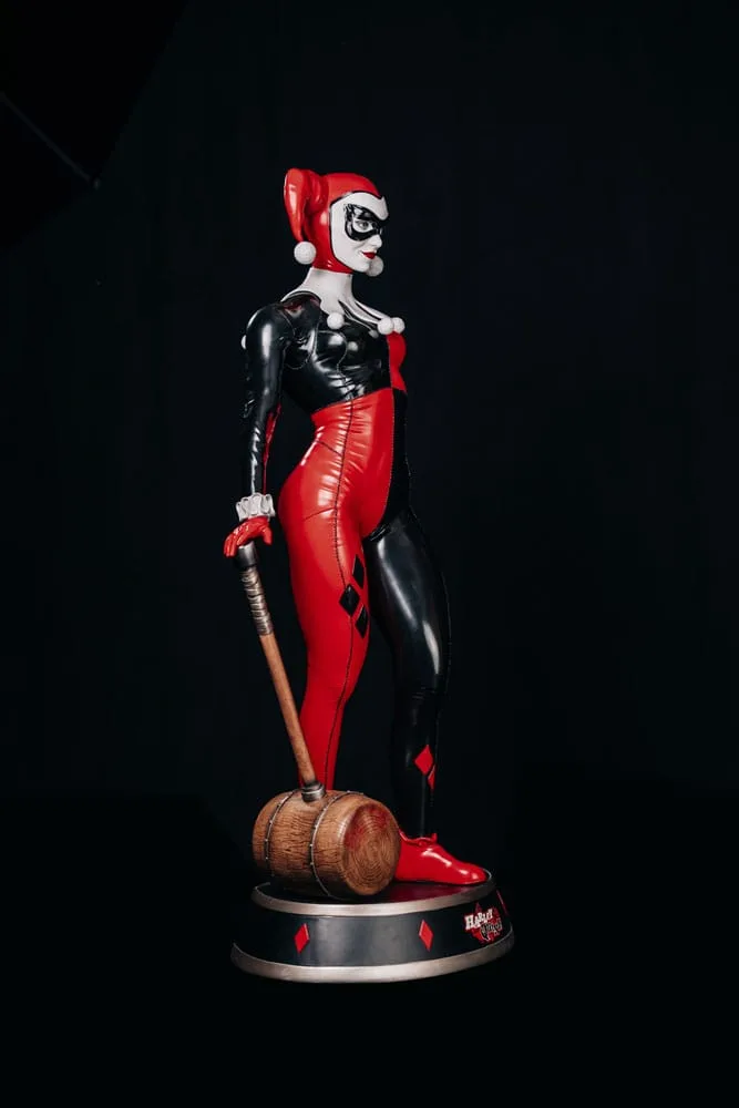 DC Comics Life-Size Statue – Harley Quinn 196 cm 9