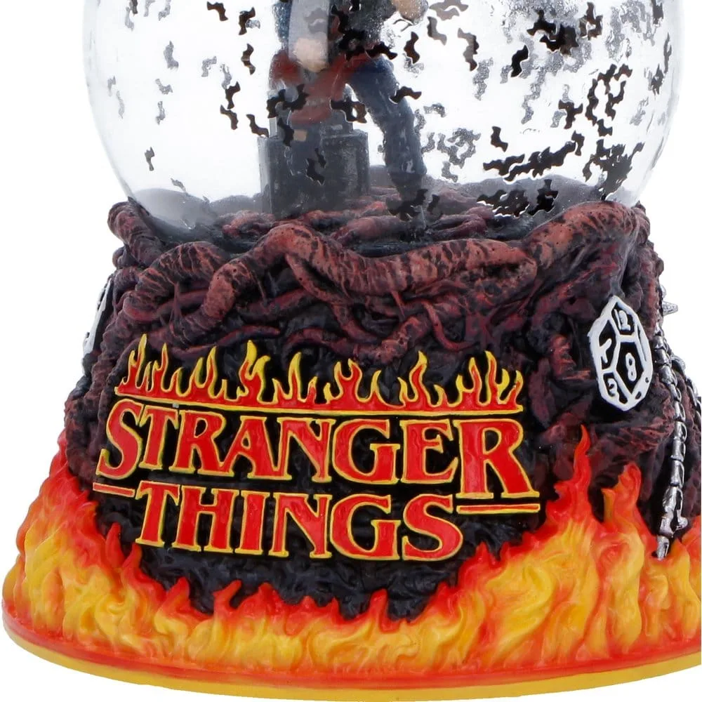 Stranger Things Snow Globe – Eddie’s Sacrifice 14 cm 5