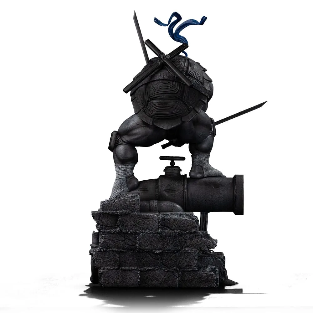 TMNT Statue – Leonardo Black and White Variant 26 cm 4