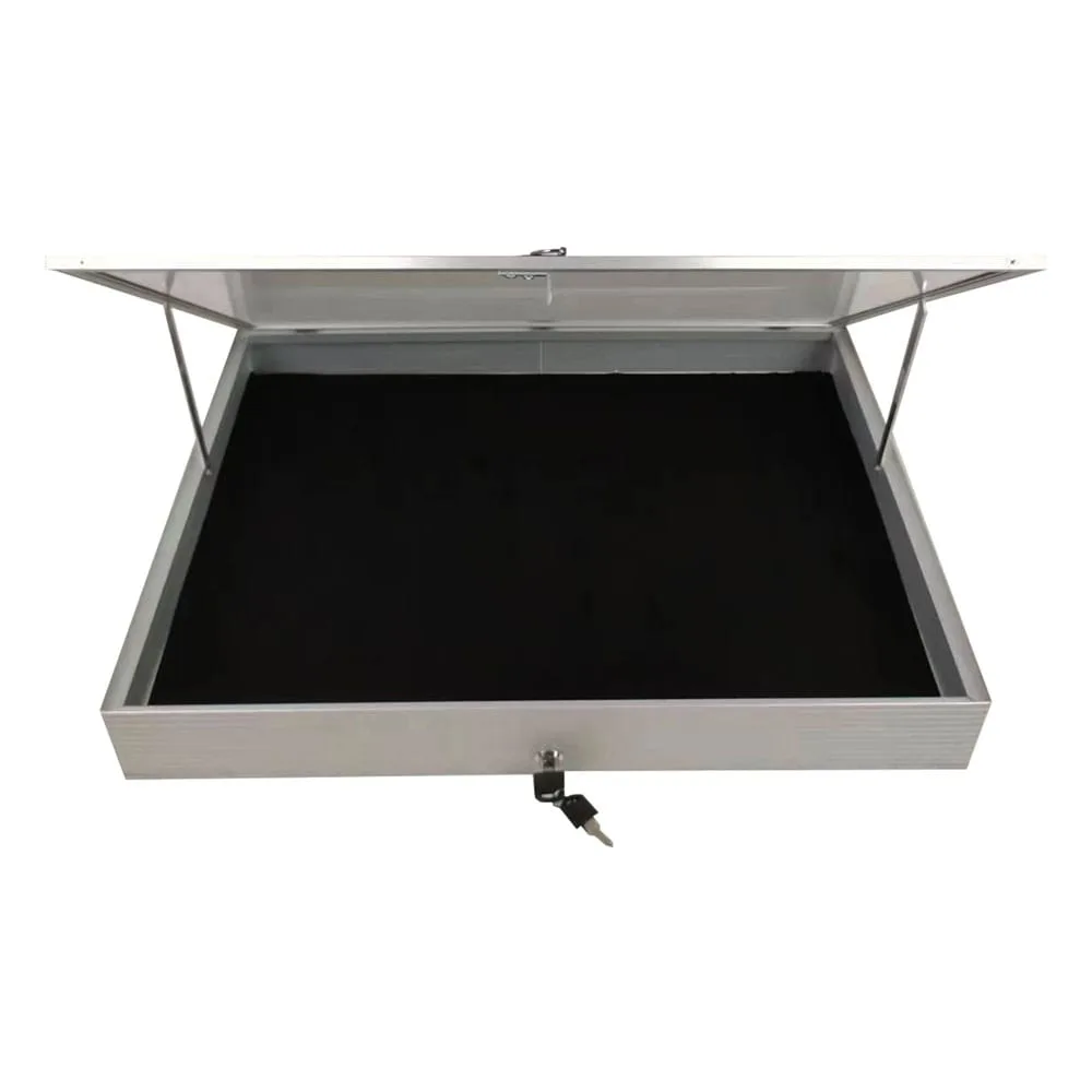 Evoretro Display Case – Lockable Silver 91.44 x 60.96 x 10.16 cm