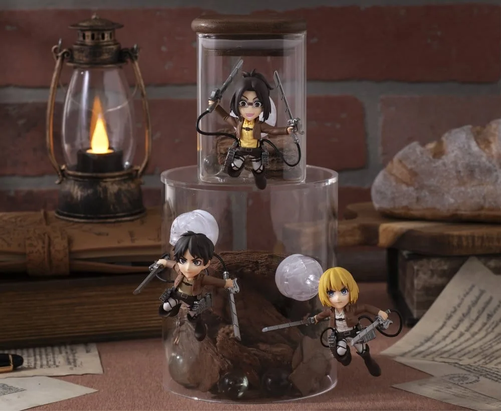 Attack on Titan Mini Figures – Tobimas 6 Pack with Gift 10