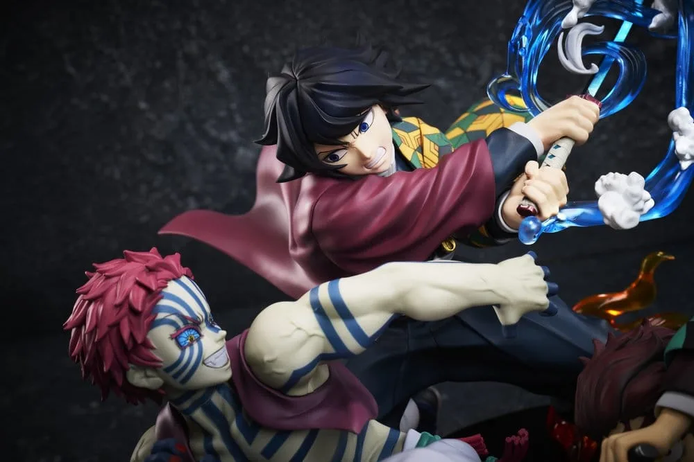 Demon Slayer PVC Figure – Tanjiro and Giyu with Akaza 13 cm 6