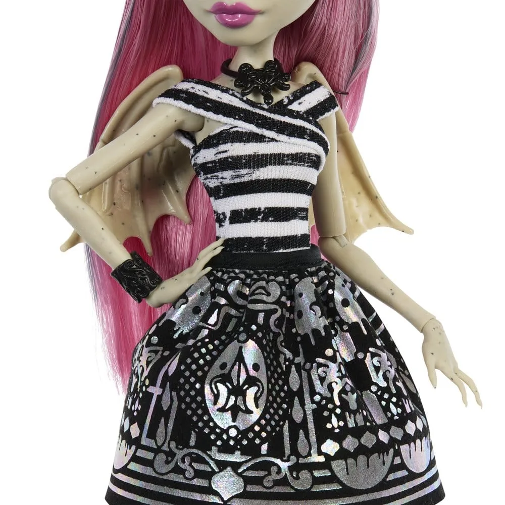 Monster High Collector Doll – Rochelle Goyle Reproduction 5